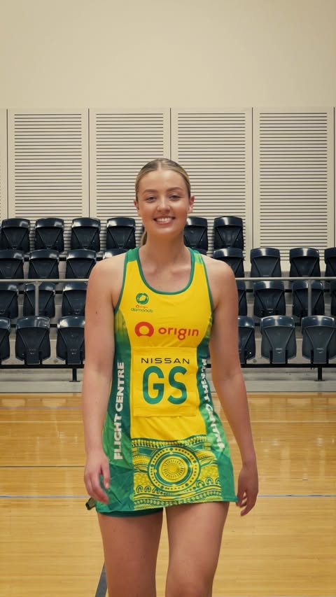 Instagram post by @sophieedwyer for ASICS. Caption reads: [...] tonight 🙌 #SoundMindSoundBody #ASICSNetball.