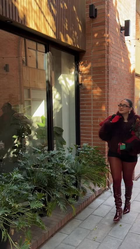 Instagram post by @andrea_mtzf for Fossil. Caption reads: A timeless gift @fossil

@liverpool....