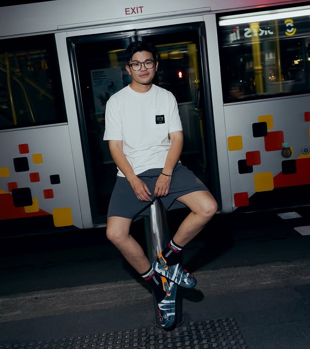 Instagram post by @kunhua_c for Skechers Singapore. Caption reads: The bus might leave, but this fit stays. Another....