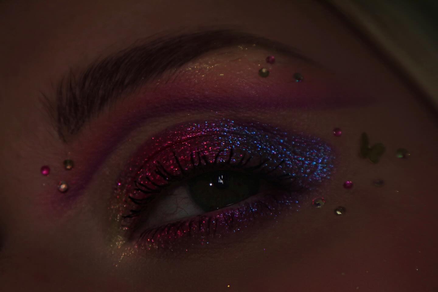 Instagram post by @hollie.rutter for MADE BY MITCHELL. Caption reads: Another look created using the mesmerising Mantra....