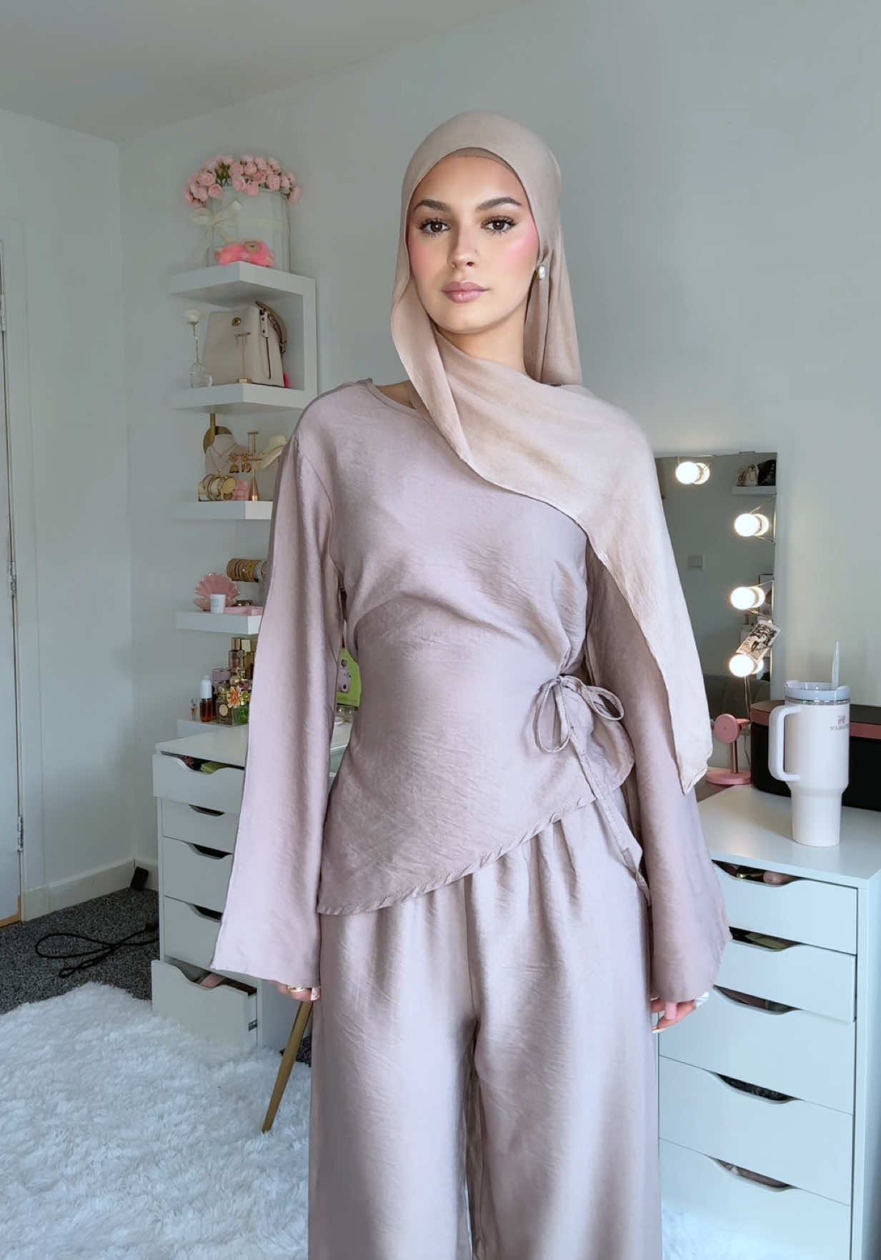 TikTok post by @somaya._xx for emlavish. Caption reads: [...] #modestfashion #hijabifashion #hijabi....