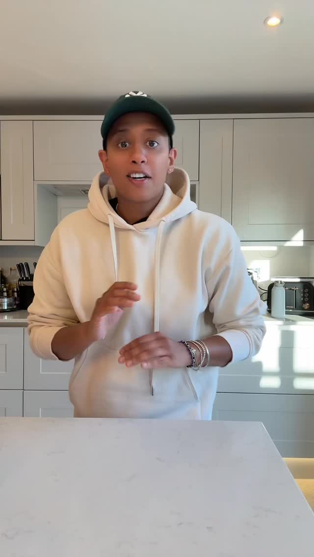 Instagram post by @whatnaveats for Tabasco. Caption reads: Let’s unbox our new sauce from @tabasco .. salsa....