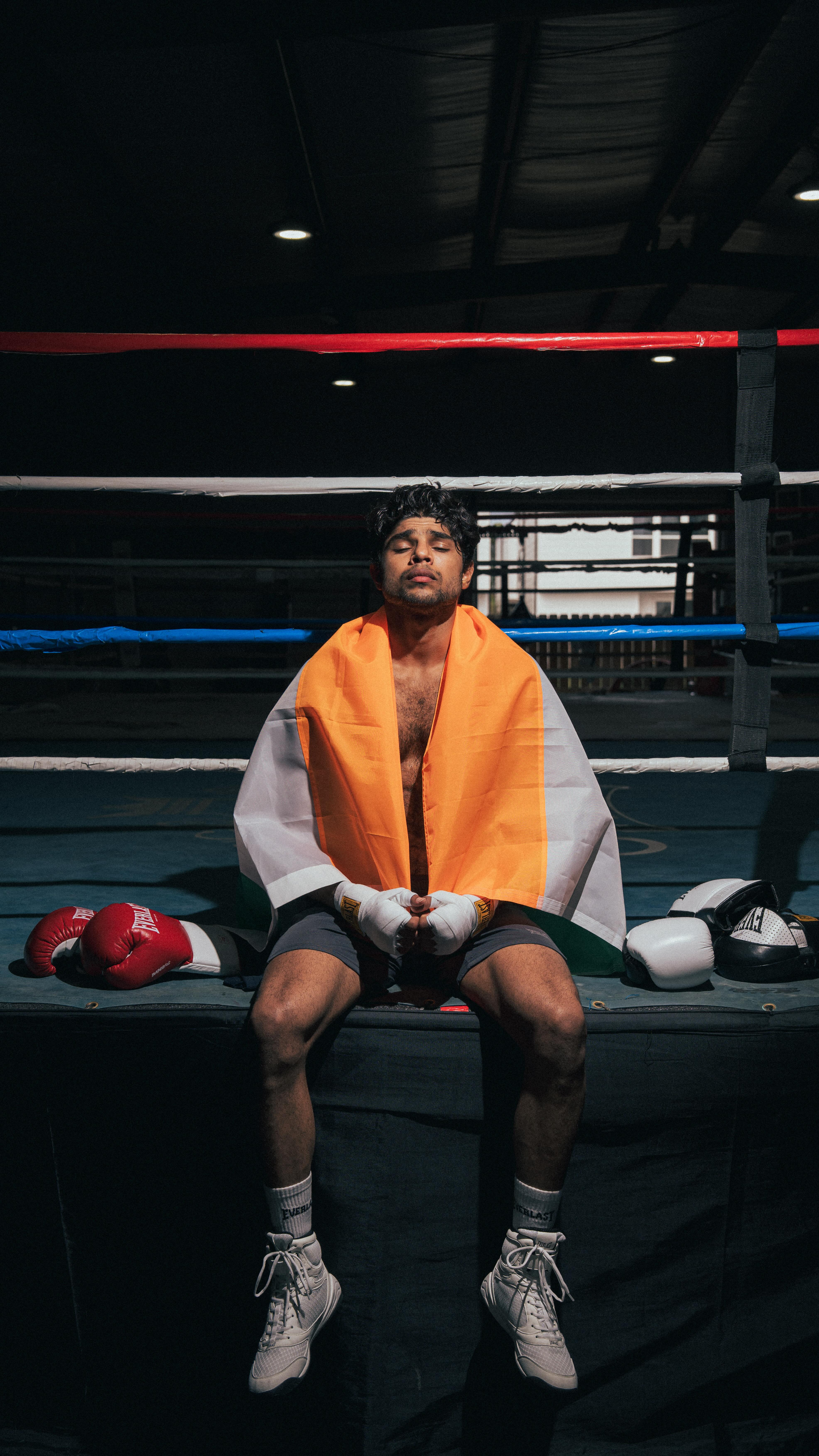 Instagram post by @nishantboxer_jr for Everlast. Caption reads: 1.4 billion people in 1 corner. The future of....