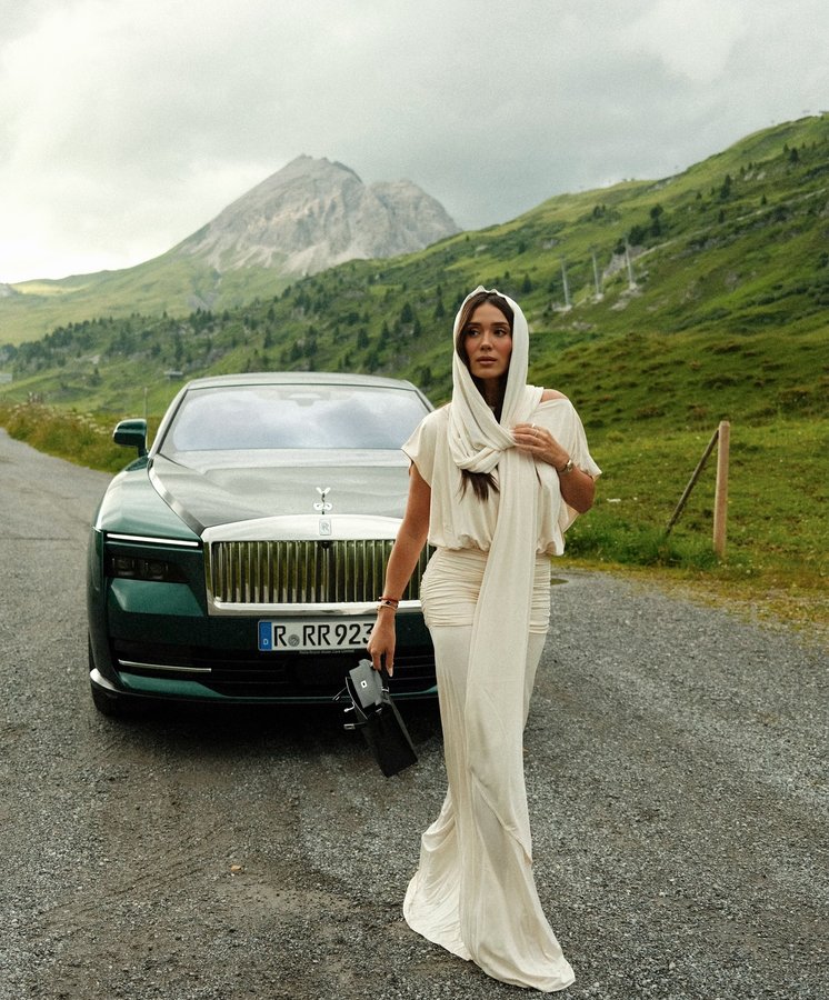 Instagram post by @betul for Rolls-Royce Motor Cars. Caption reads: Anzeige| We don‘t pray for love we pray for....