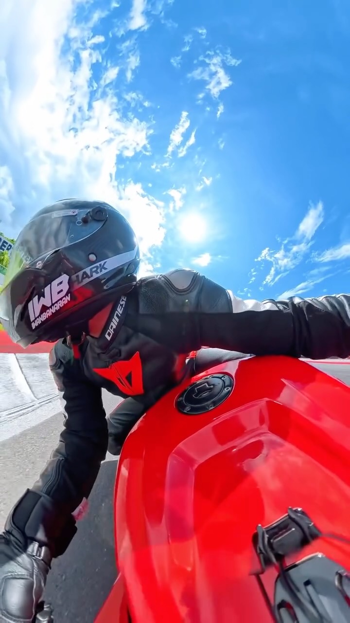 Instagram post by @iwanbanaranblog for Motul. Caption reads: Geber motor hingga 215 km/jam cakk 🔥

Yess…IWB....