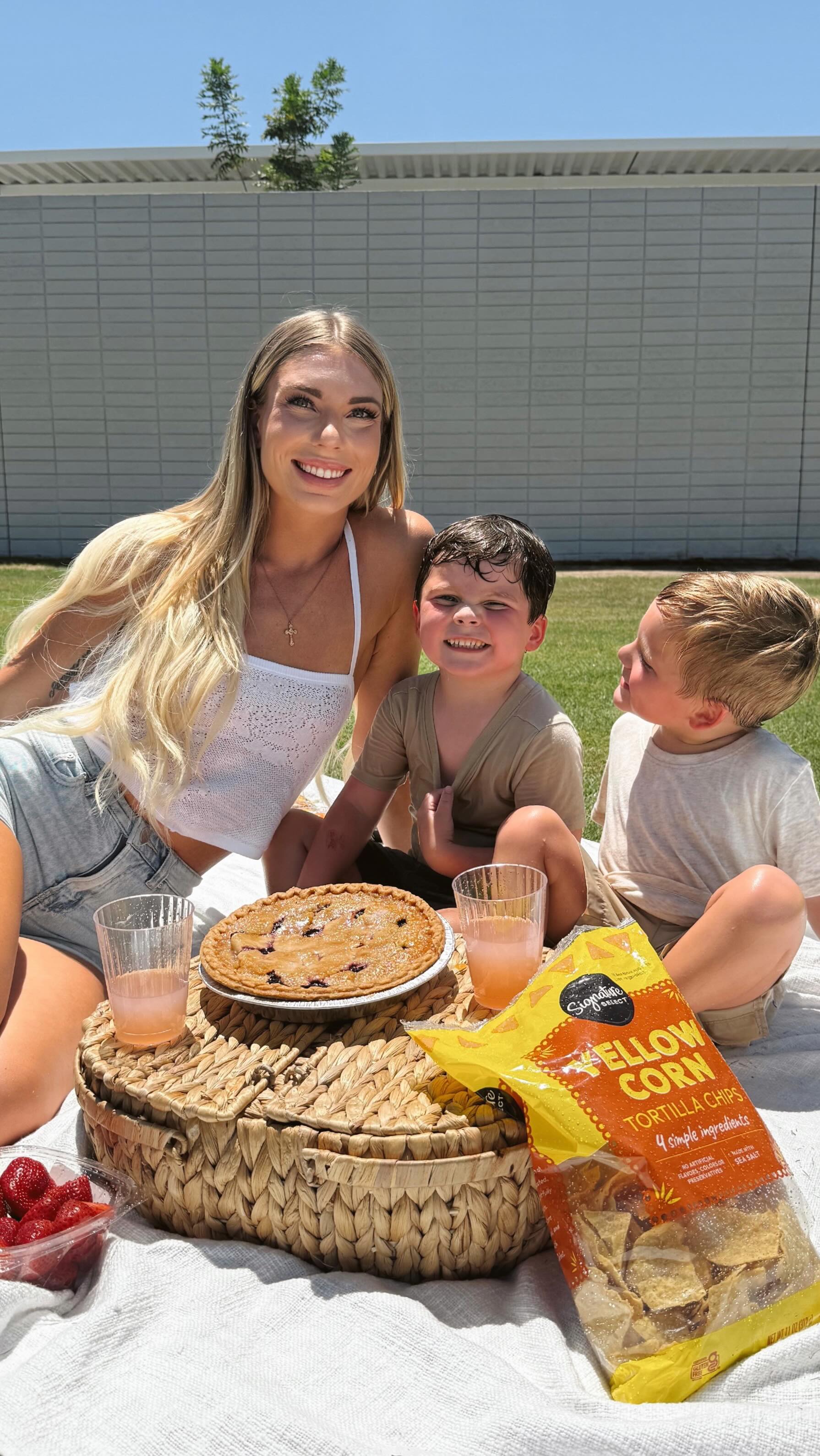 Instagram post by @aubreycuevas_ for Albertsons. Caption reads: #AlbertsonsPartner Picnic made easy with all our....