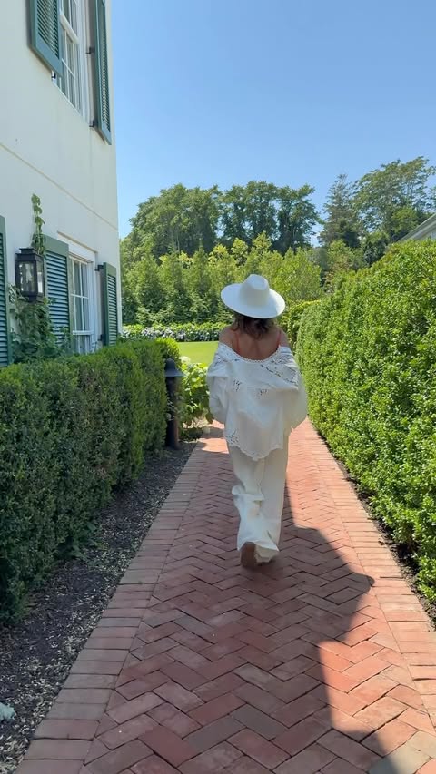 Instagram post by @angieharron for Rich Radiqs. Caption reads: I am packing this @richradiqs set for vacation....