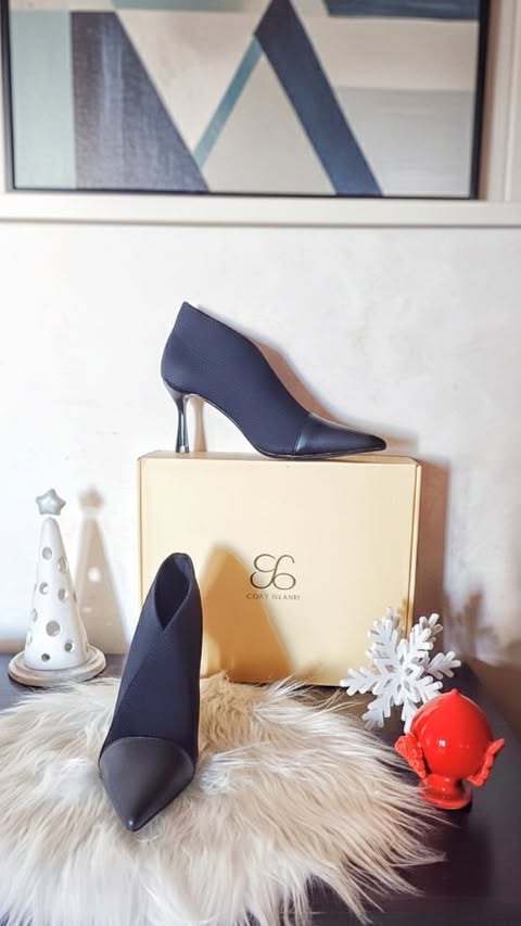 Instagram post by @ladanzadeisensi for Cosyisland. Caption reads: #ad @cosyisland_official
My new favorite ankle....