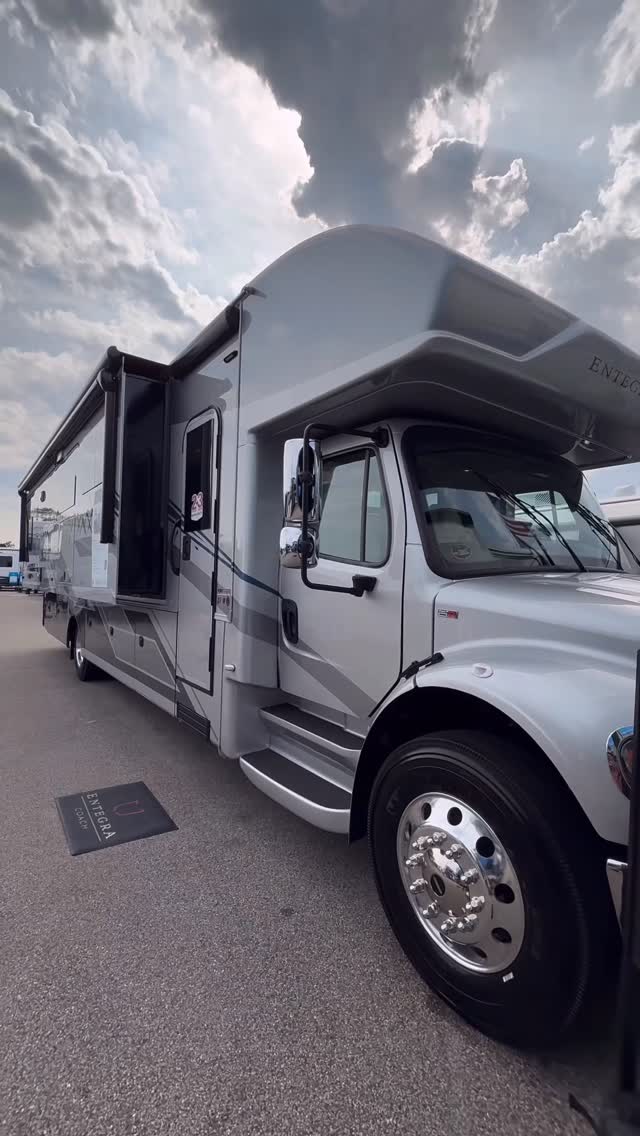 Instagram post by @beerrunbus for Camping World. Caption reads: This 2026 Entegra accolade 37m is 🔥

Located 👉....