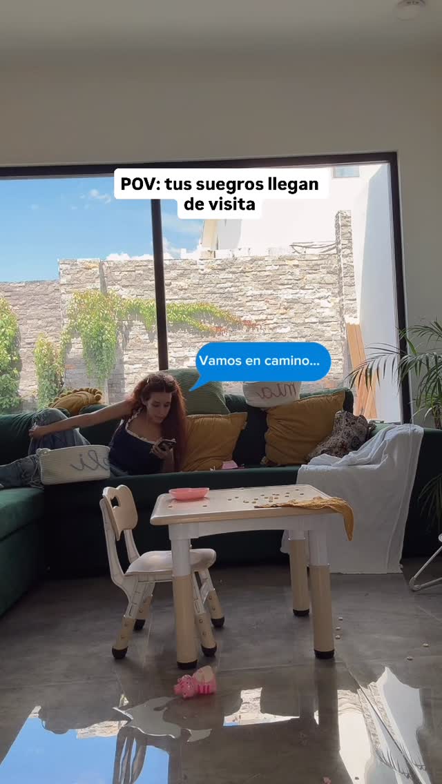 Instagram post by @melpaquot for Shark Home MX. Caption reads: Mis suegros al final jajaja 🩵 quedaron....