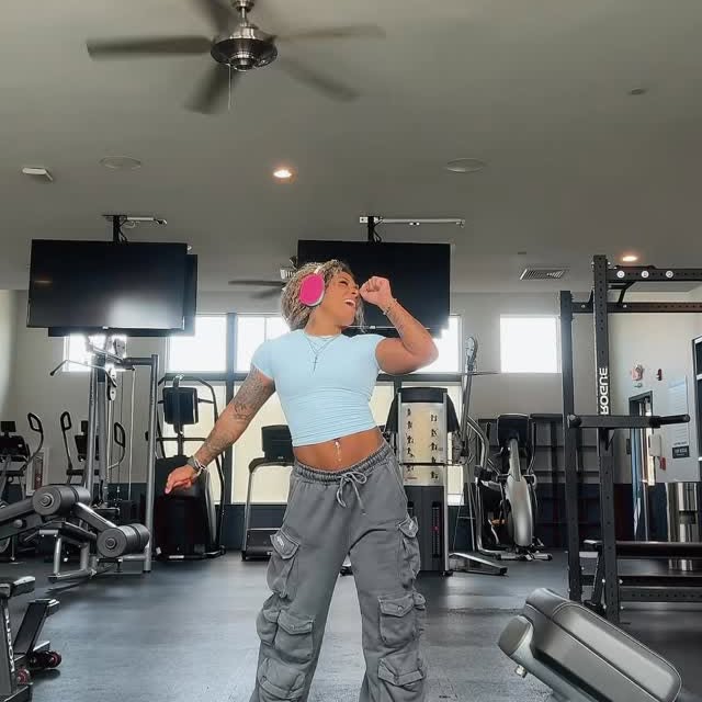 Instagram post by @ashleyshack for Sleek Fit Jewelry. Caption reads: do it anyway. have fun. live your life.