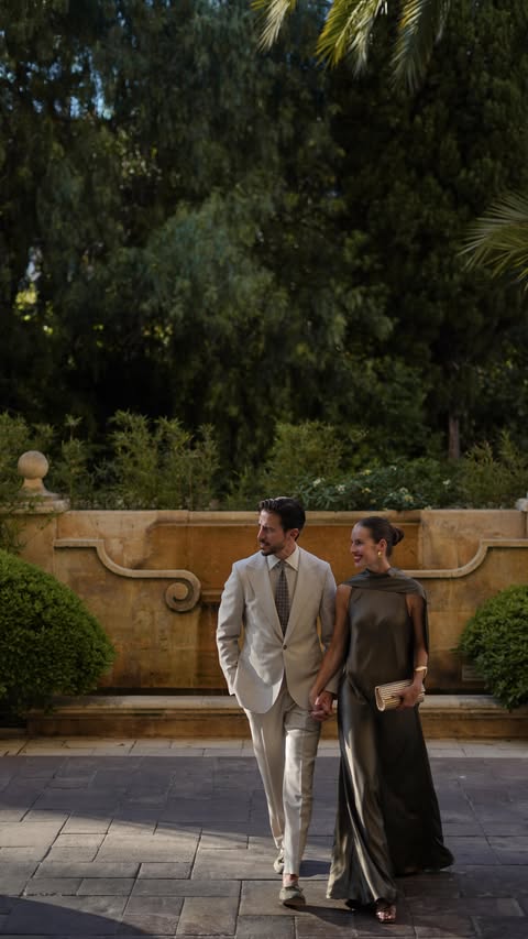 Instagram post by @sarahdanolic for Reiss. Caption reads: [...] quiet elegance of the South of France 🤍....