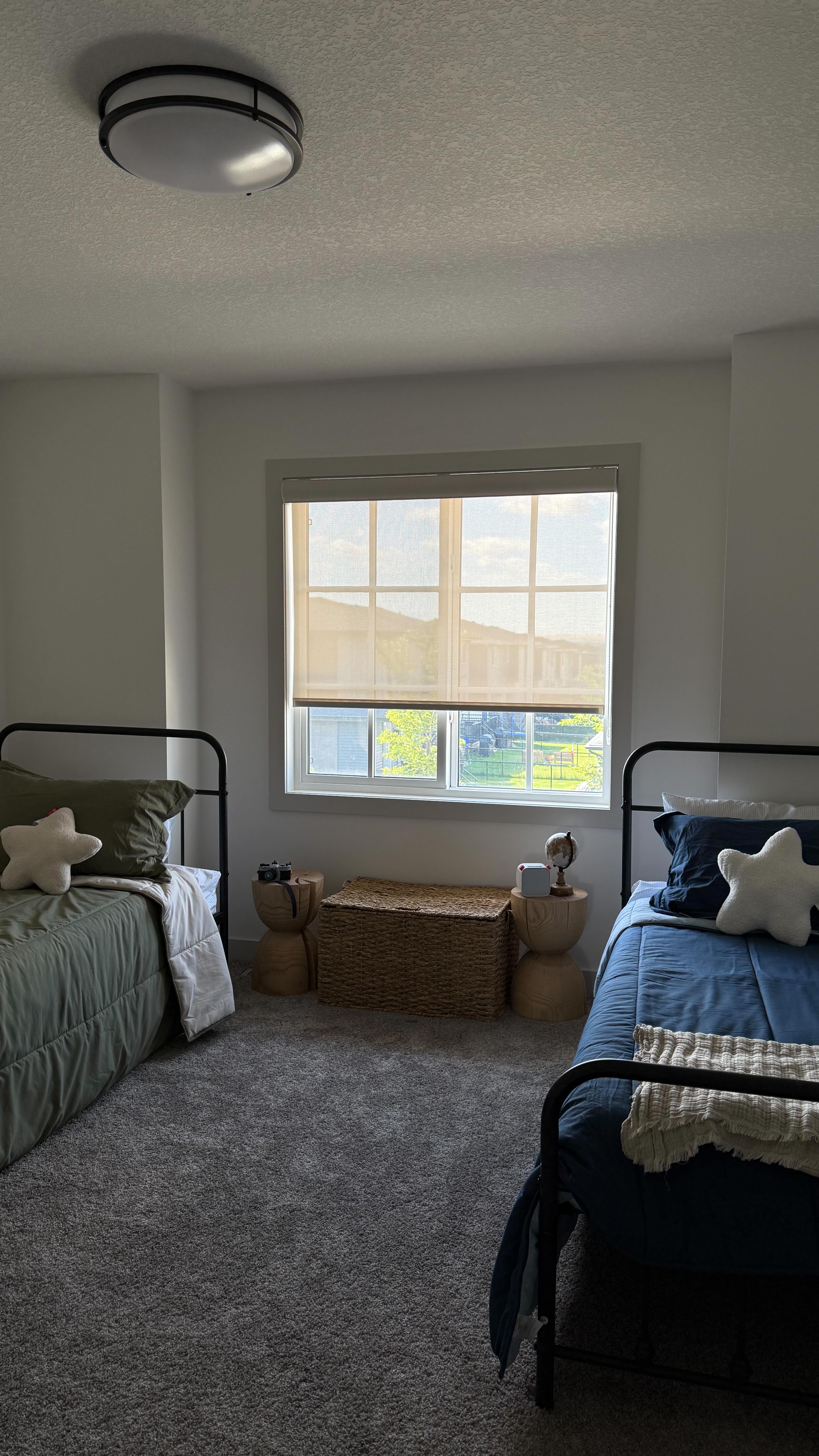 Instagram post by @heydylopez_ for Endy. Caption reads: We’ve been loving the new Endy Petit mattress,....