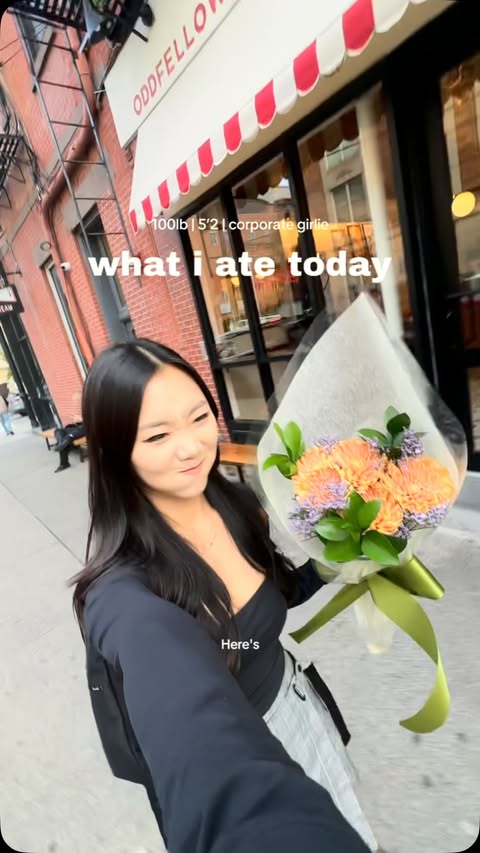 Instagram post by @xtineseo for sweetgreen. Caption reads: @sweetgreen #sweetgreen_partner ✨What i ate today....