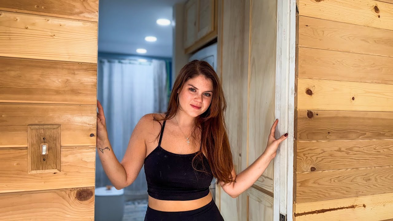 YouTube post by @CantContainUs for VEVOR. Caption reads: The PROBLEM has BEEN FIXED | TINY Shipping....