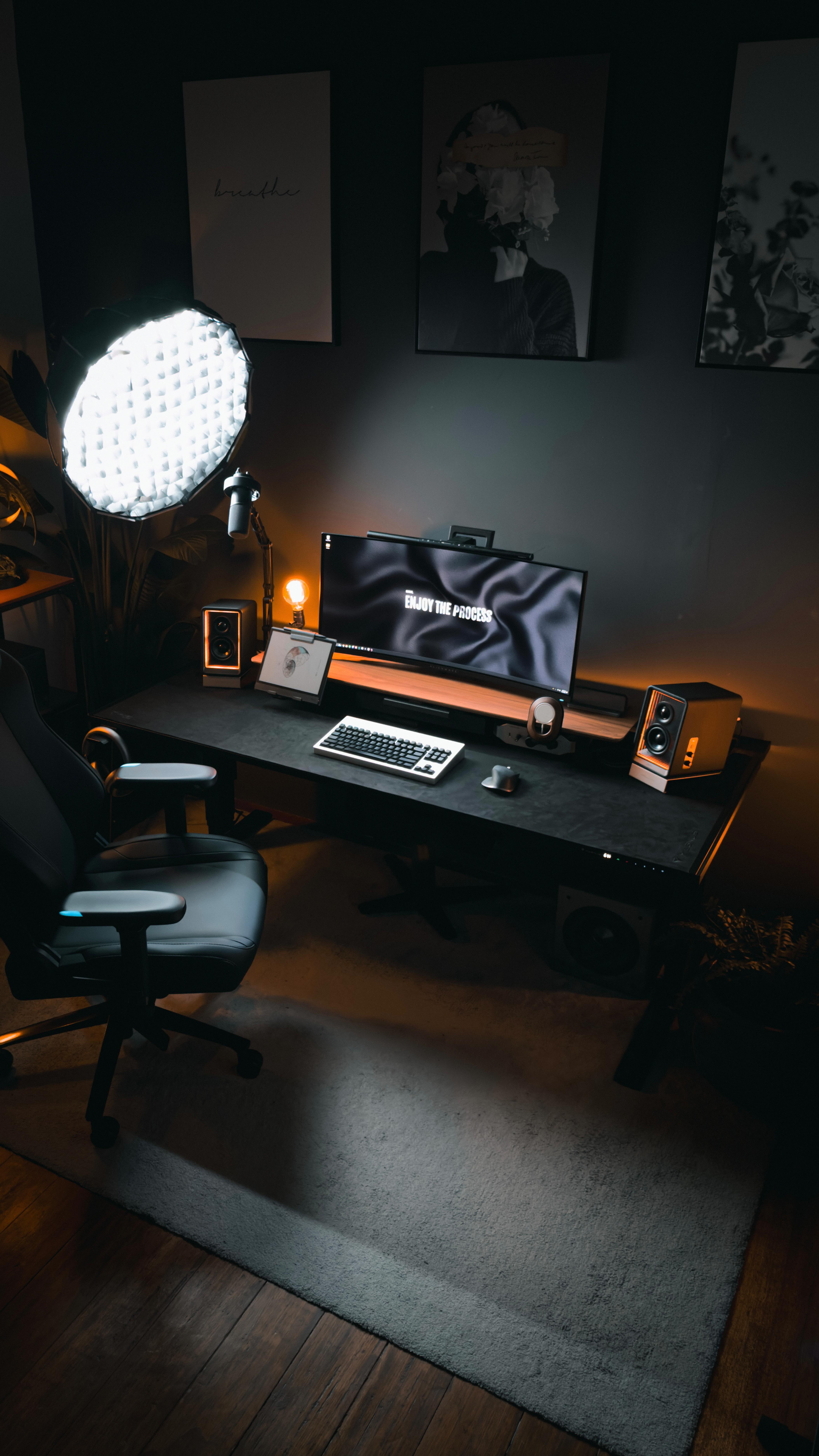 Instagram post by @harrisonniap for Secretlab. Caption reads: This is what peak setup looks like 🖤

I’ve spent....