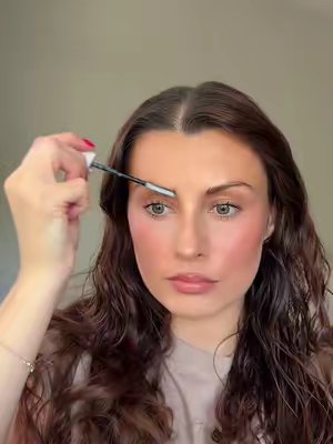 TikTok post by @jadesbrushofbeauty for byellie. Caption reads: [...] couple years now and I’m never changing....