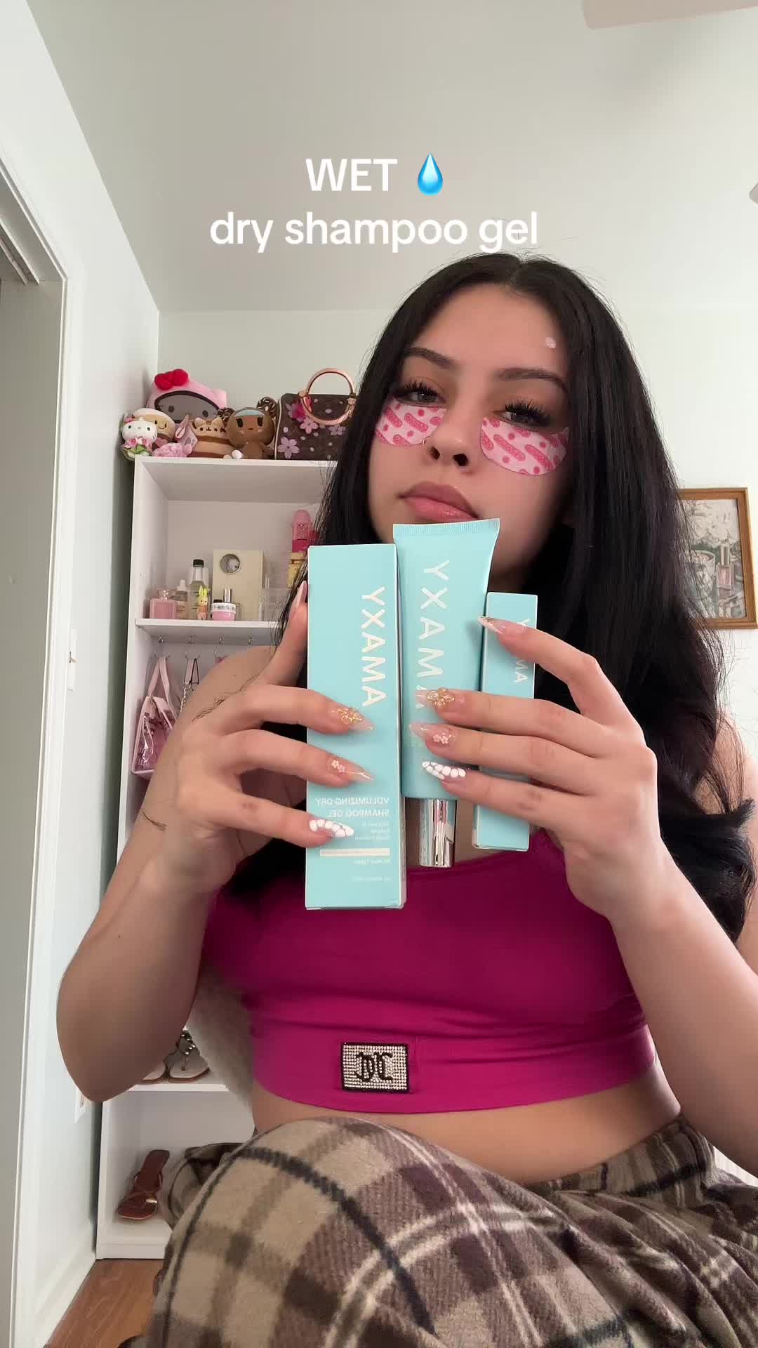 TikTok post by @aalessandraarroyoo for AMAXY Beauty. Caption reads: it smells goodd @AMAXY Haircares #amaxybeauty....