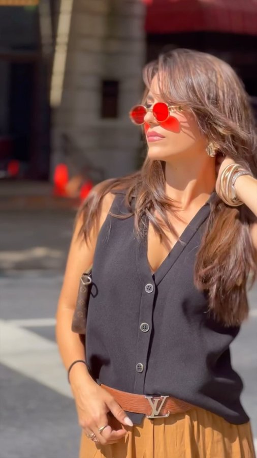 Instagram post by an influencer for Target Style. Caption reads: [...] TimeLess 🖤 #FashionFinds #TargetStyle #OOTD....