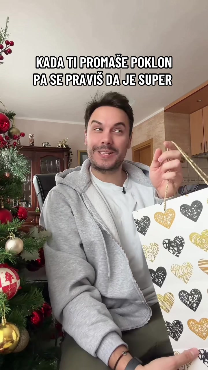 TikTok post by @neuspehjokeru for Old Spice. Caption reads: [...] tokom prazničnih dana igrajte na sigurno sa....