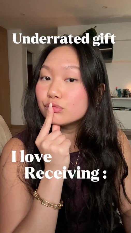 Instagram post by @xoxoannakwan for Gelato. Caption reads: A card is honestly such a sweet and thoughtful....