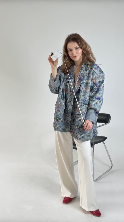 Instagram post by @tika.creator for iWALK. Caption reads: Stay powered on the go with the iWALK Small....