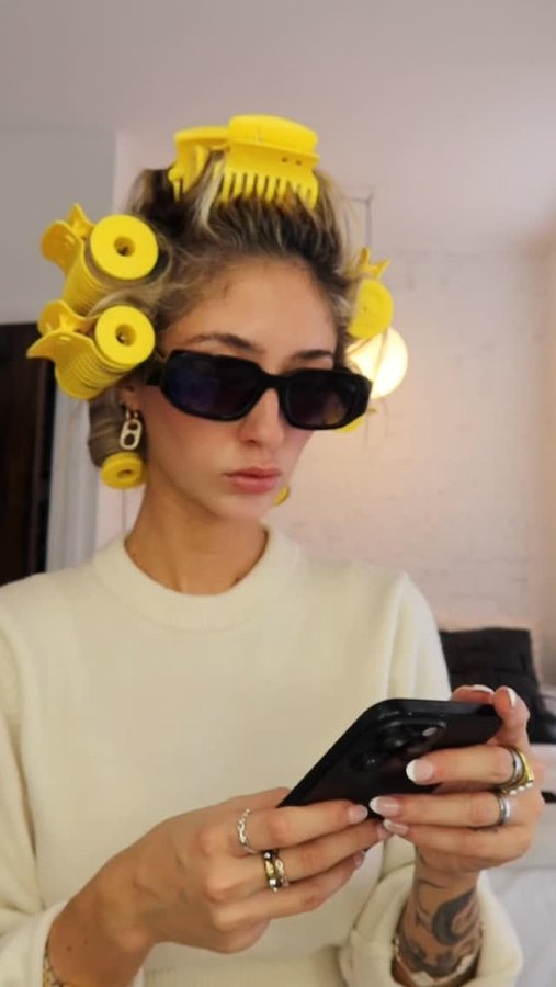 Instagram post by @sophieogle for Drybar. Caption reads: Doing a Texas-style blowout with my @thedrybar....