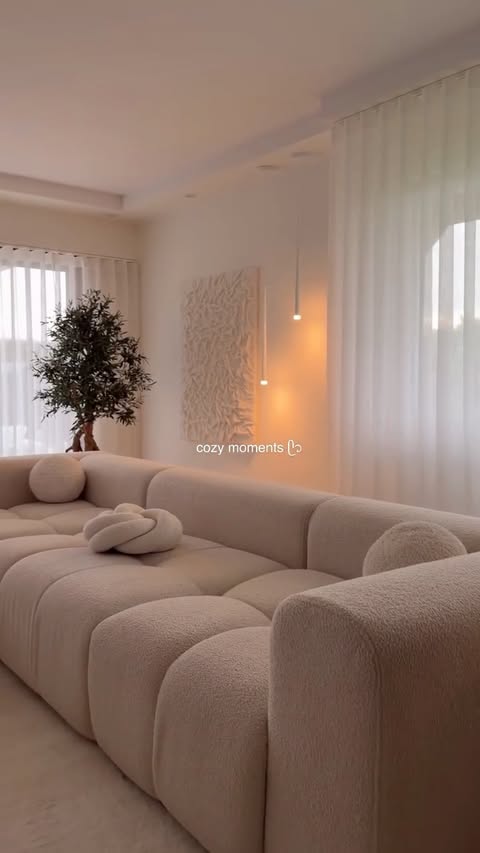 Instagram post by @smyrna__home for Sklum España. Caption reads: Just a cozy moment at home 🤍 Anzeige |....