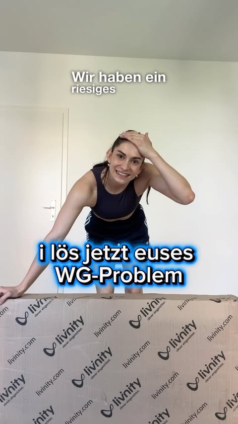Instagram post by @simsallagym for NIVEA. Caption reads: [...] #wg #schminktisch #NIVEA #NIVEAMOMENTS.
