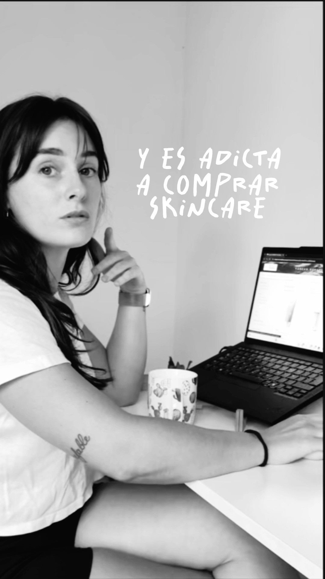 Instagram post by @micumendezm for Mercado Libre. Caption reads: ¡El sérum más viral de Corea ya está en....