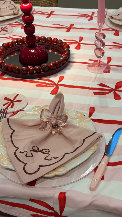 Instagram post by @styled.daisy for The Body Shop. Caption reads: AD | Setting the table and wrapping it all in love....