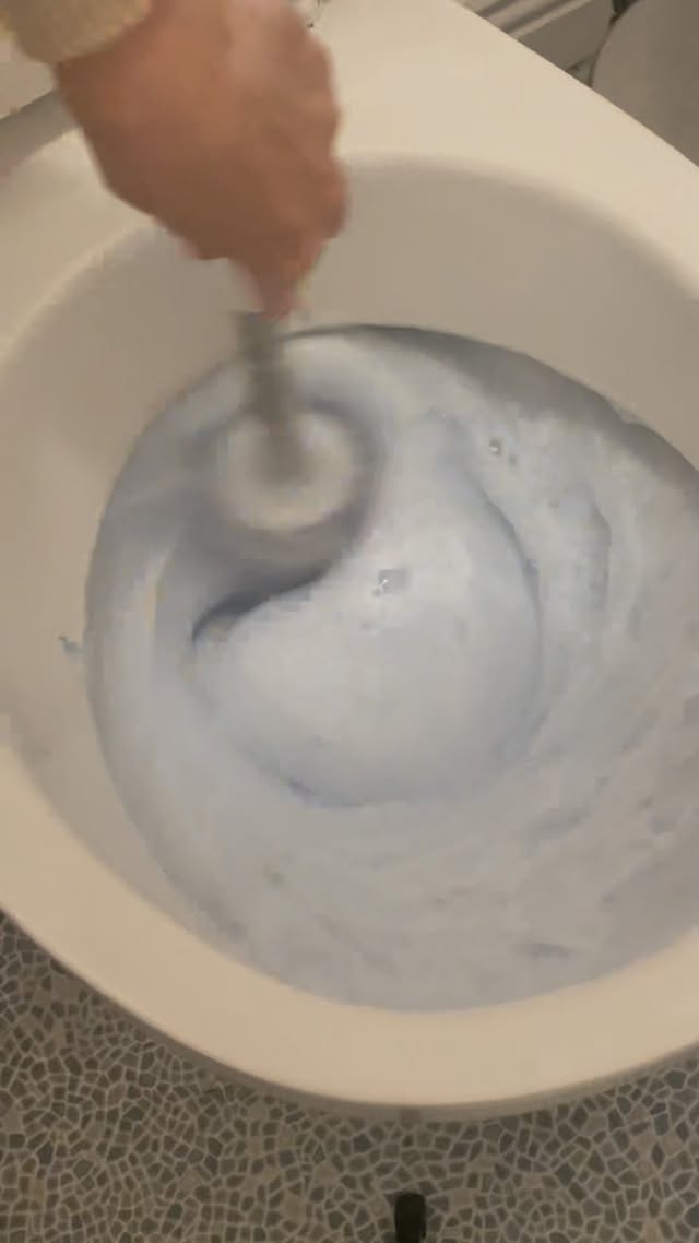 Instagram post by @rachshomelife for Domestos. Caption reads: Blue for the loo 🚽 Contains gifted items* #asmr....
