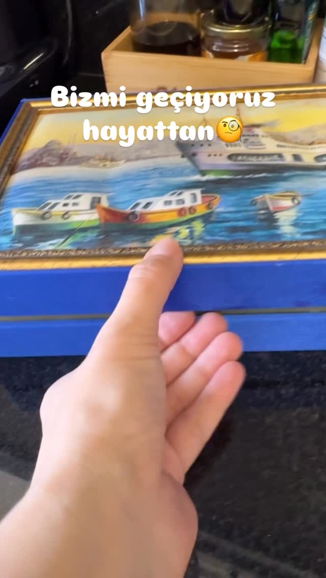 Instagram post by @sibelin_kahvesunumlari for arcelik. Caption reads: Bizmi geçiyoruz hayattan,yoksa yaşımız mı geçiyor....