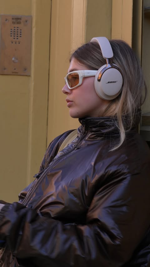 Instagram post by @g_.ma for Bose. Caption reads: Always an experience @bose ad.