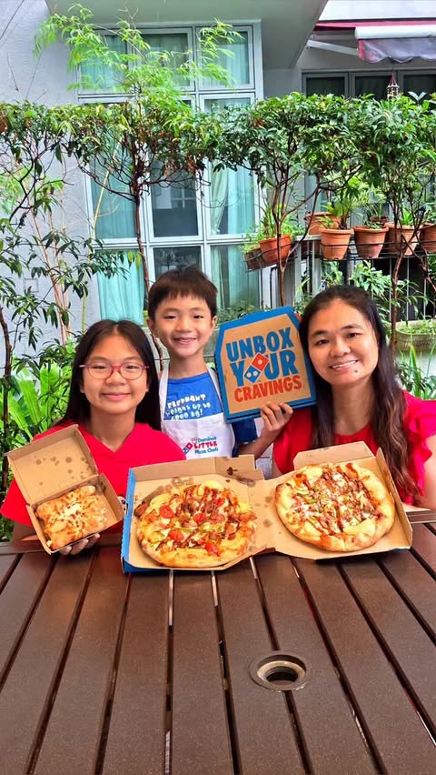 Instagram post by @food.travel.directory for SG Tastemakers. Caption reads: UNBOX YOUR CRAVINGS and BITE INTO GOLD with....