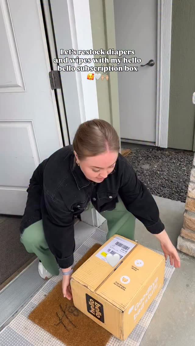 Instagram post by @dayzeeolsen for Hello Bello. Caption reads: Hello Bello’s diaper subscription is not only such....
