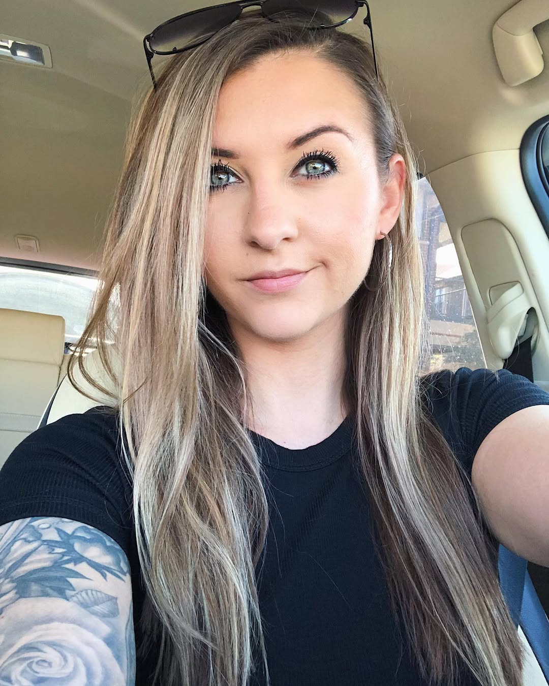 Instagram post by @aliciaafaisen for Tumblr. Caption reads: New hair, who dis 🙈 
I’m usually too scared to....
