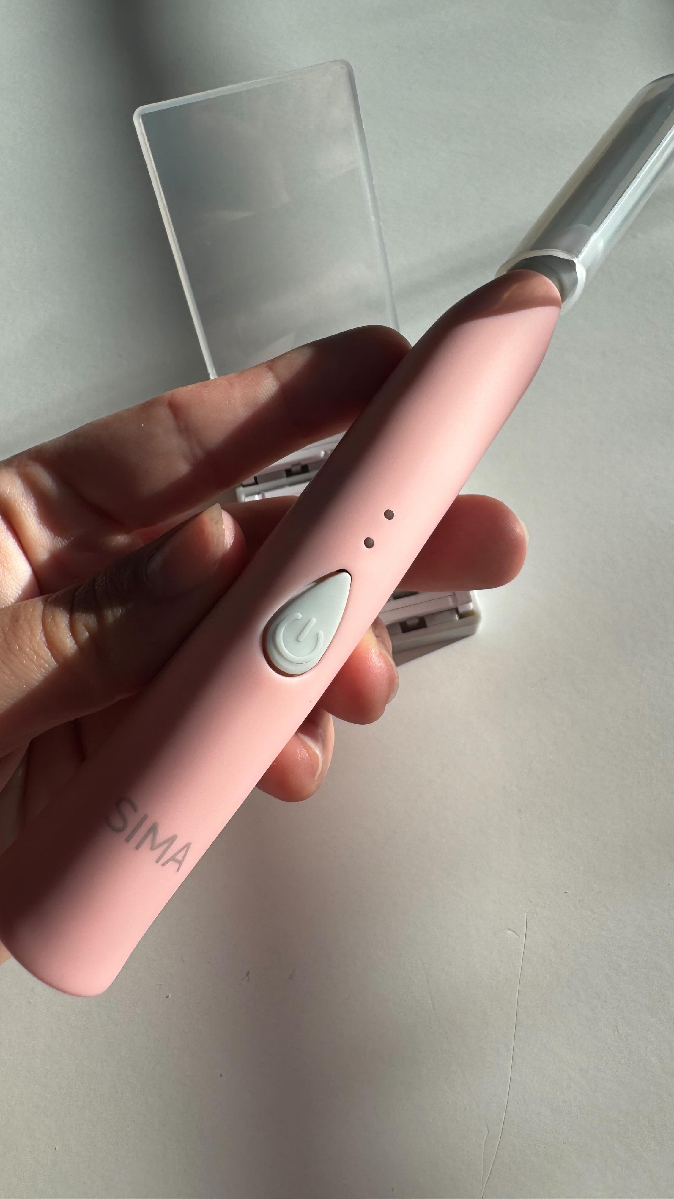 Instagram post by @kaffeeteeteacoffee for Spa Sciences. Caption reads: The SpaScience Sima is a rechargeable, sonic....