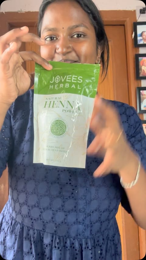 Instagram post by @sweetiee_diary_ for Jovees Herbal. Caption reads: Comment for link #JoveesHenna #JoveesHerbalHenna....