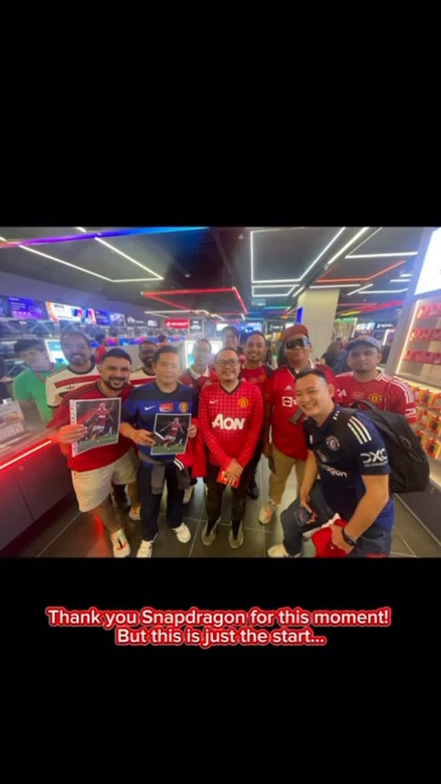 Instagram post by @sidchan for Qualcomm. Caption reads: One of my best life experience watching #ManUtd....