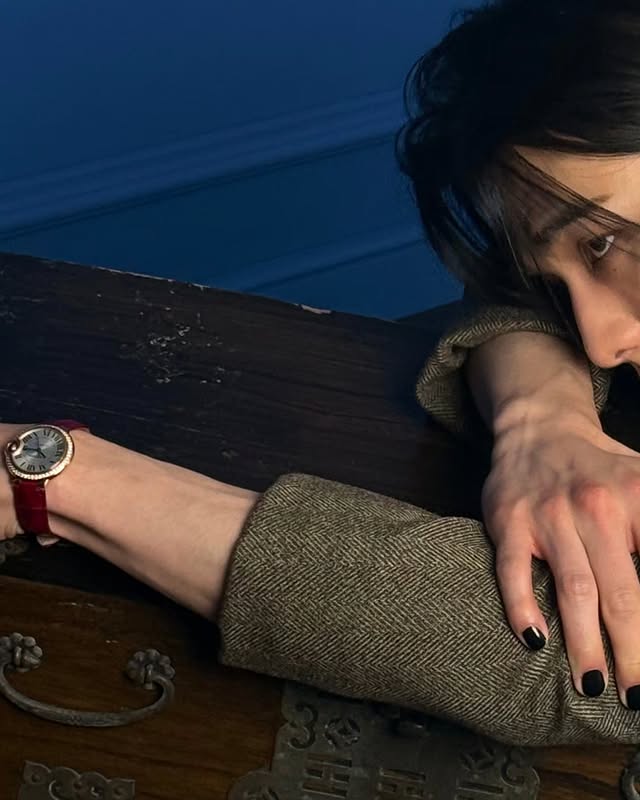 Instagram post by @hynjinnnn for Cartier. Caption reads: #Cartier #ClashdeCartier #ad.