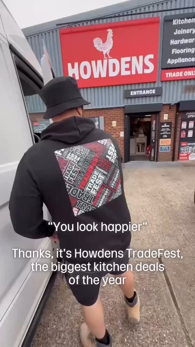 Instagram post by @woodpeckersworkshop24 for Howdens. Caption reads: Smiles all round - it’s #HowdensTradeFest, the....