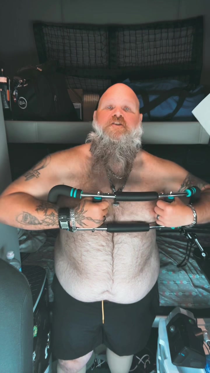 TikTok post by @officialbig_daddyrichard for Hotwave. Caption reads: @hotwavegym @Hotwave_us #chestworkouts #homegym....