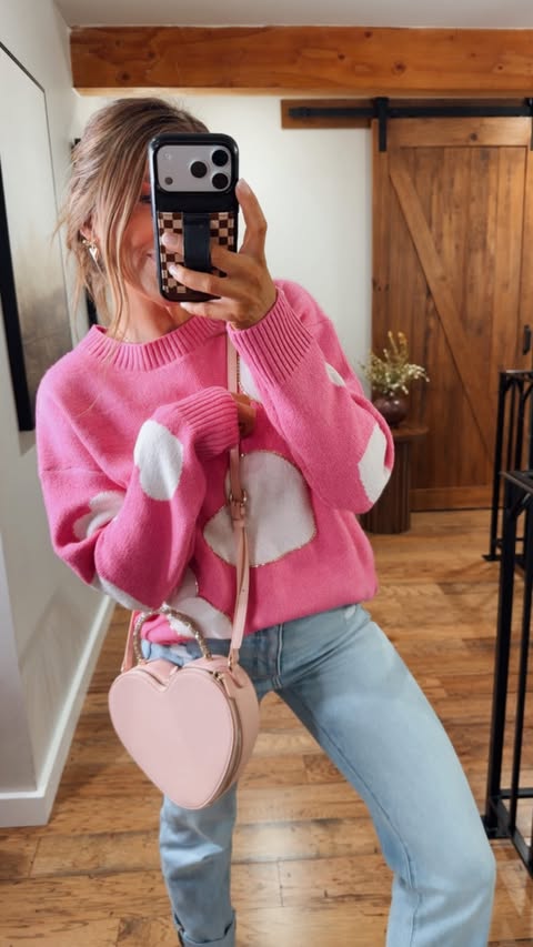 Instagram post by @casualmamastyle_ for Kohl's. Caption reads: I am in LOVE ❤️ with these tops from @kohls!  The....