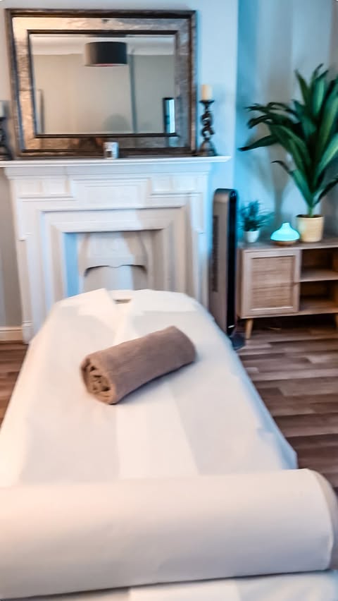 Instagram post by @amomentwithfranca for Spa & Massage. Caption reads: [...] for a 60-minute full body massage at....