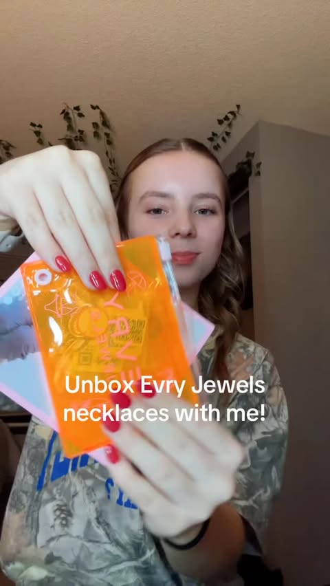 Instagram post by @carawolpert.nv for EVRY JEWELS. Caption reads: Loving my new necklaces from @evryjewels 😍😍😍....