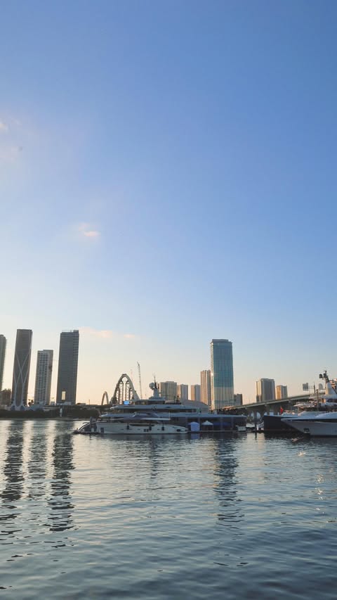 Instagram post by @laurengiraldo for Pantene. Caption reads: #PantenePartner Hair loss is NORMAL…and there ARE....