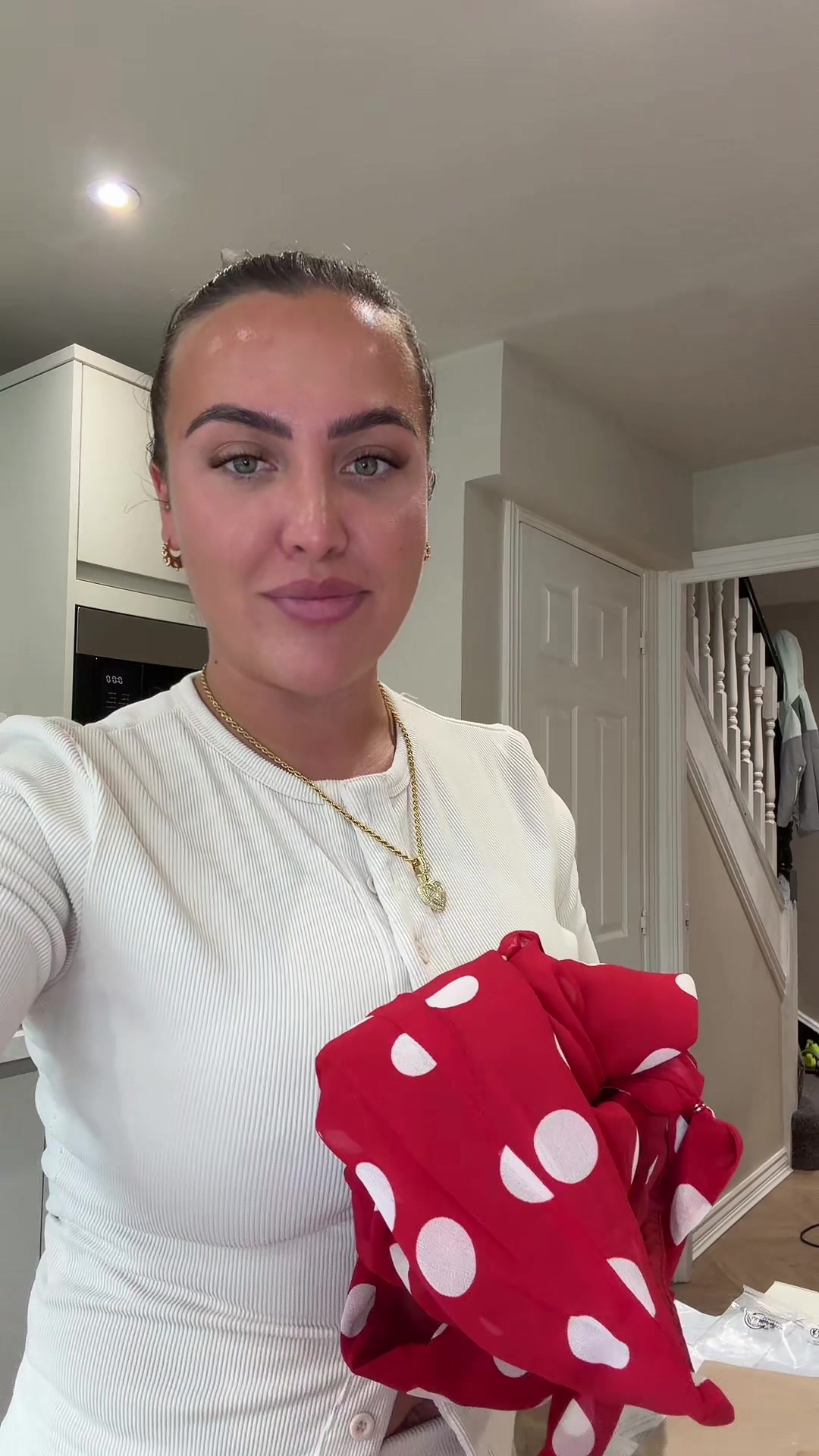 TikTok post by @becccxox for Yass Clean. Caption reads: A parcel a day keeps the doctor away✨ @Yass Clean....