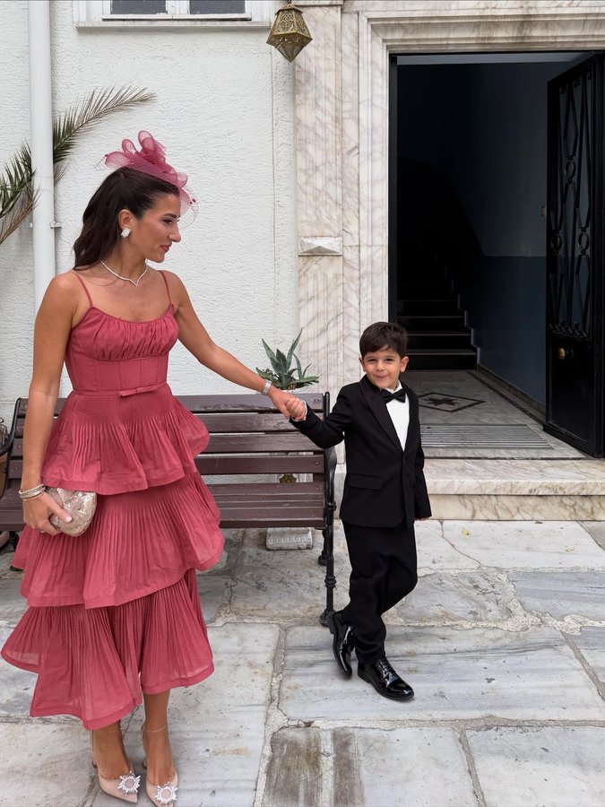 Instagram post by @narodcetinkaya for ZIMMERMANN. Caption reads: My sweet loves 🤍 reklam.