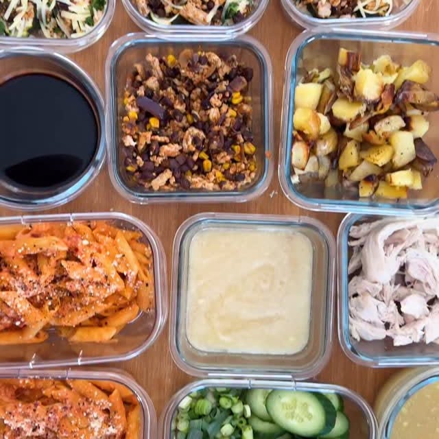 Instagram post by @beatthebudget for MyFitnessPal. Caption reads: £25 weekly meal prep ~ 14 meals + sides 🤌
 
Guys....
